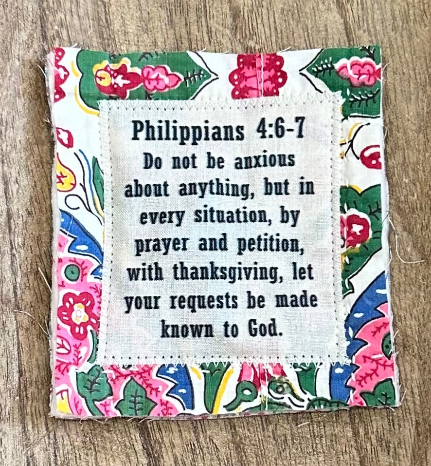 ✝️Best Encouraged And Blessed Gift-Prayer Quilt with cross inside