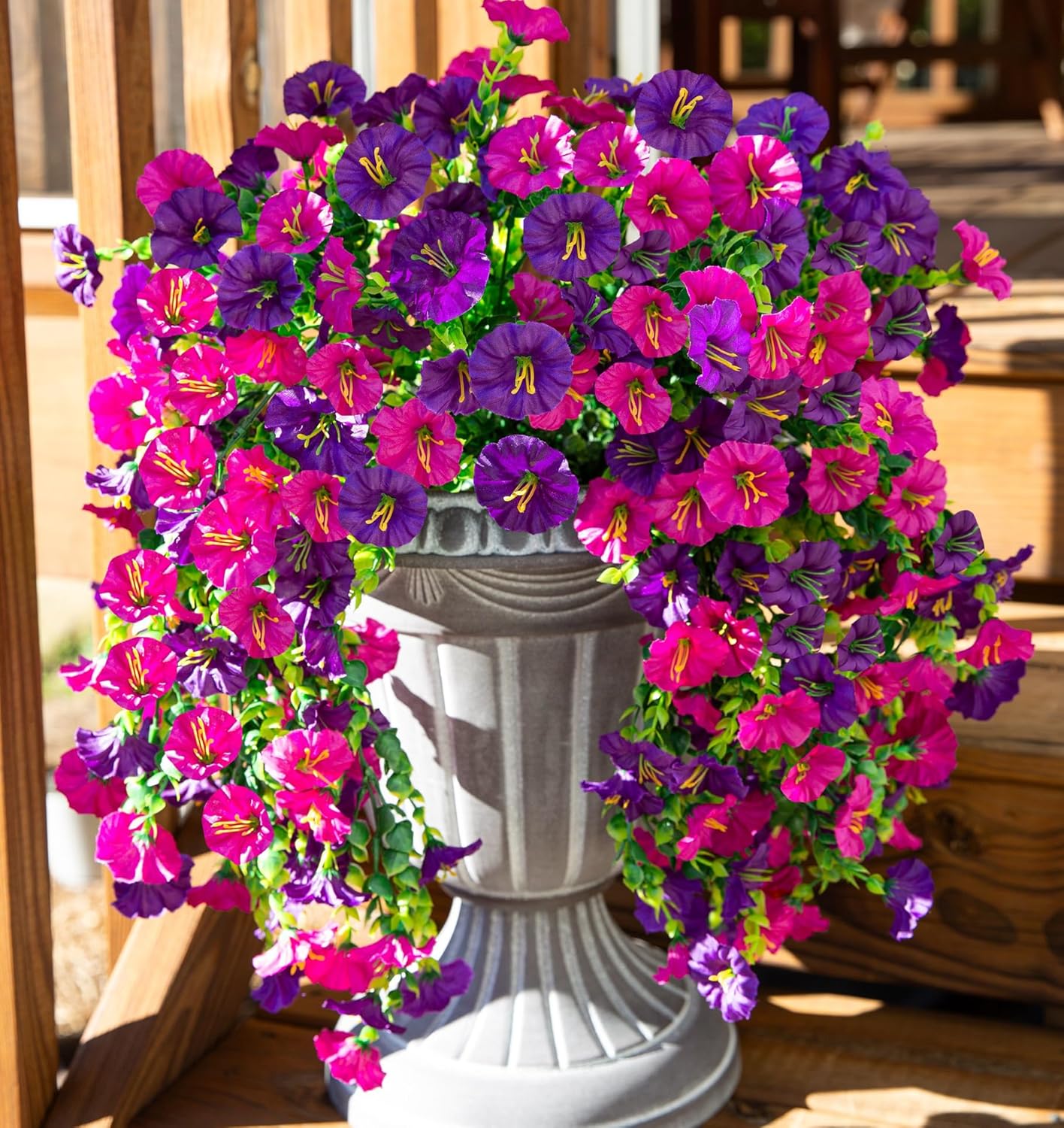 Perfekte Gartendekoration - 🌺 Künstliche Blumenranken als Hängeornamente