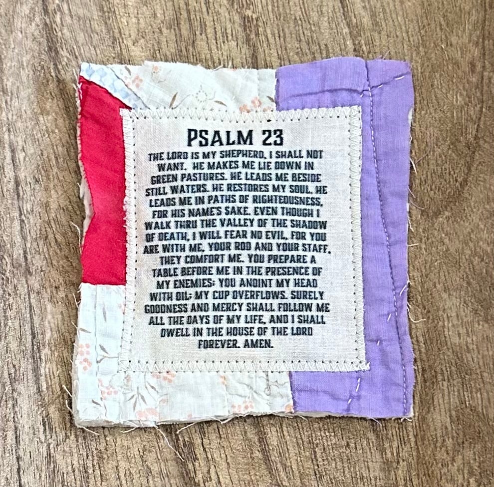 ✝️Best Encouraged And Blessed Gift-Prayer Quilt with cross inside