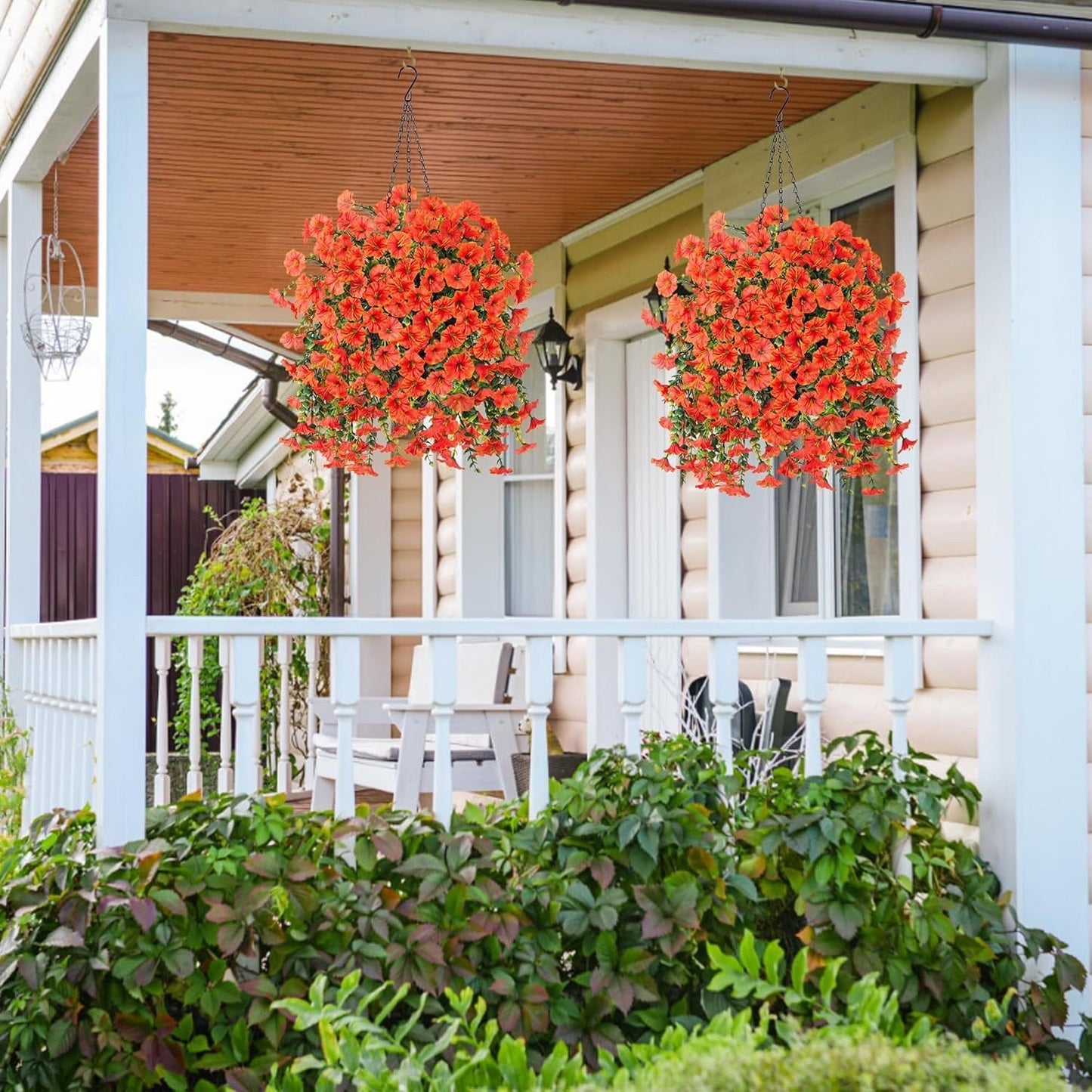 Perfekte Gartendekoration - 🌺 Künstliche Blumenranken als Hängeornamente